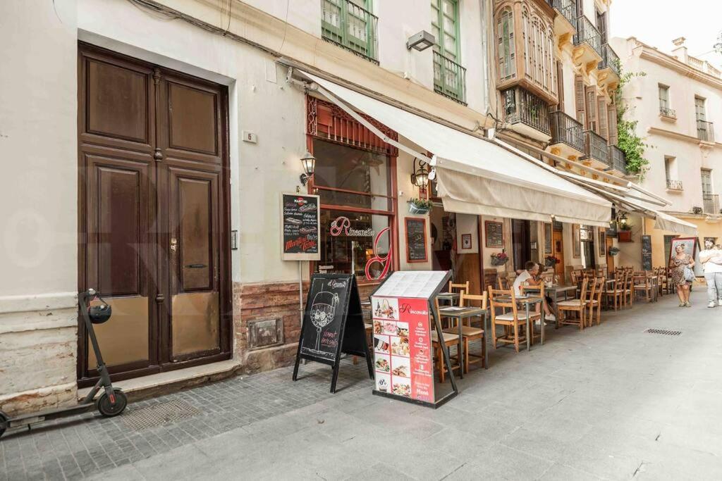 Private Terrace, Barbecue & Cathedral View By Rems Málaga Exterior foto